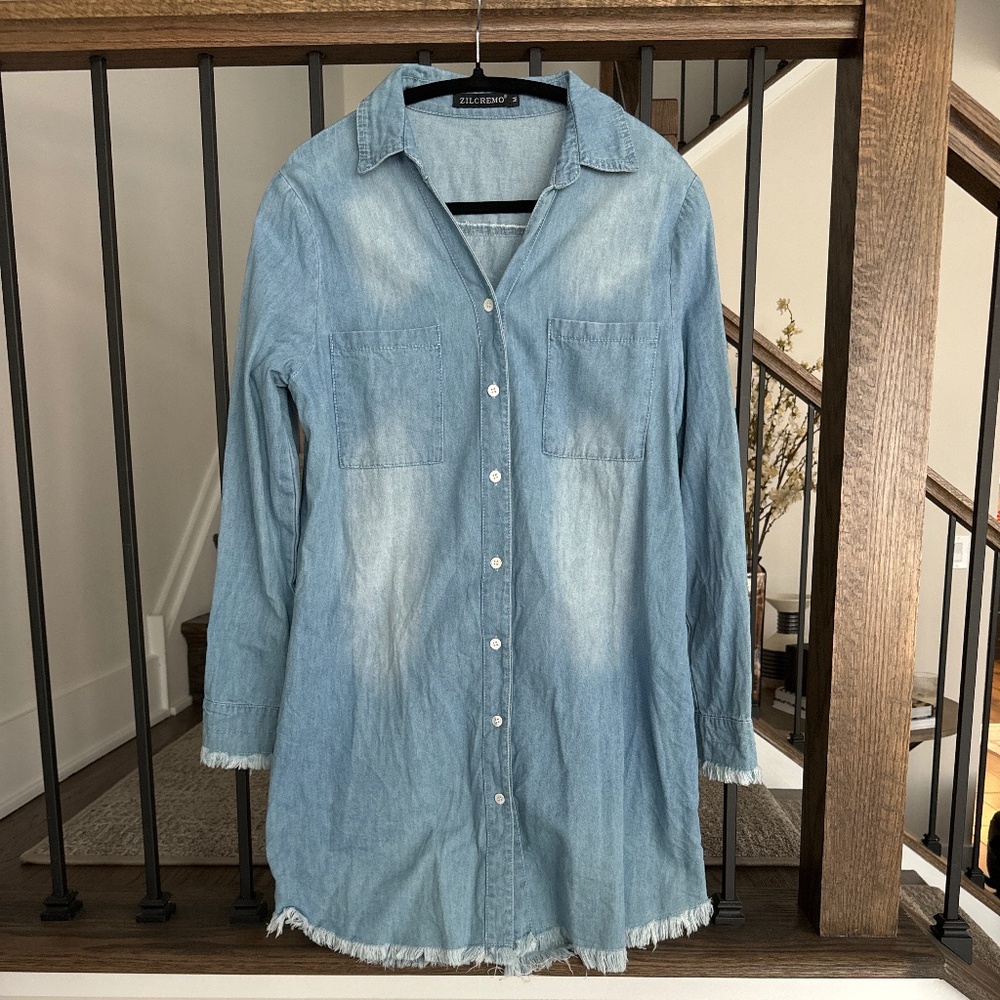 Women’s frayed denim dress